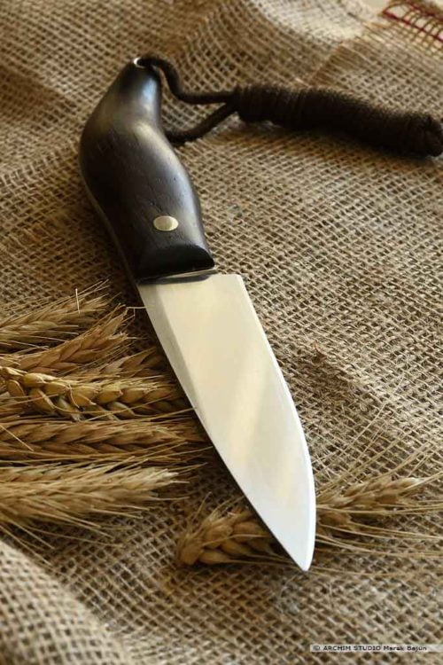 Nóż bushcraftowy